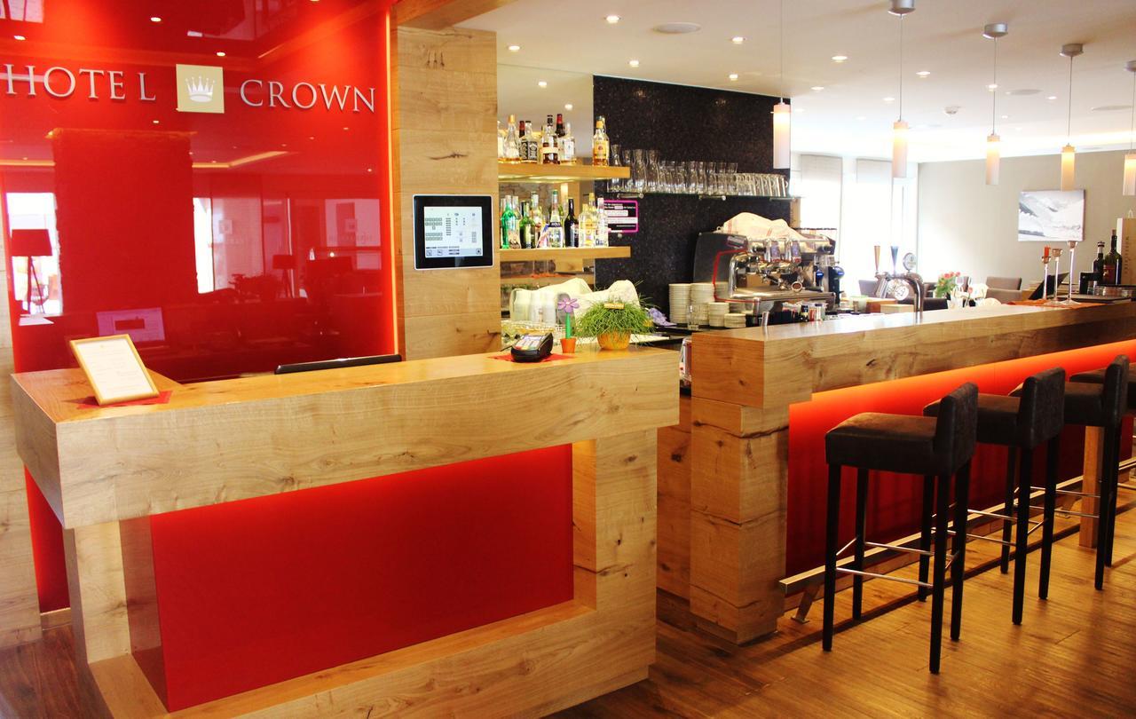 Crown 3*